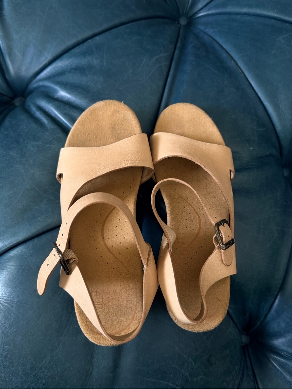 Dansko Women’s Tan Leather Wedge Sandals - Picture 4 of 5